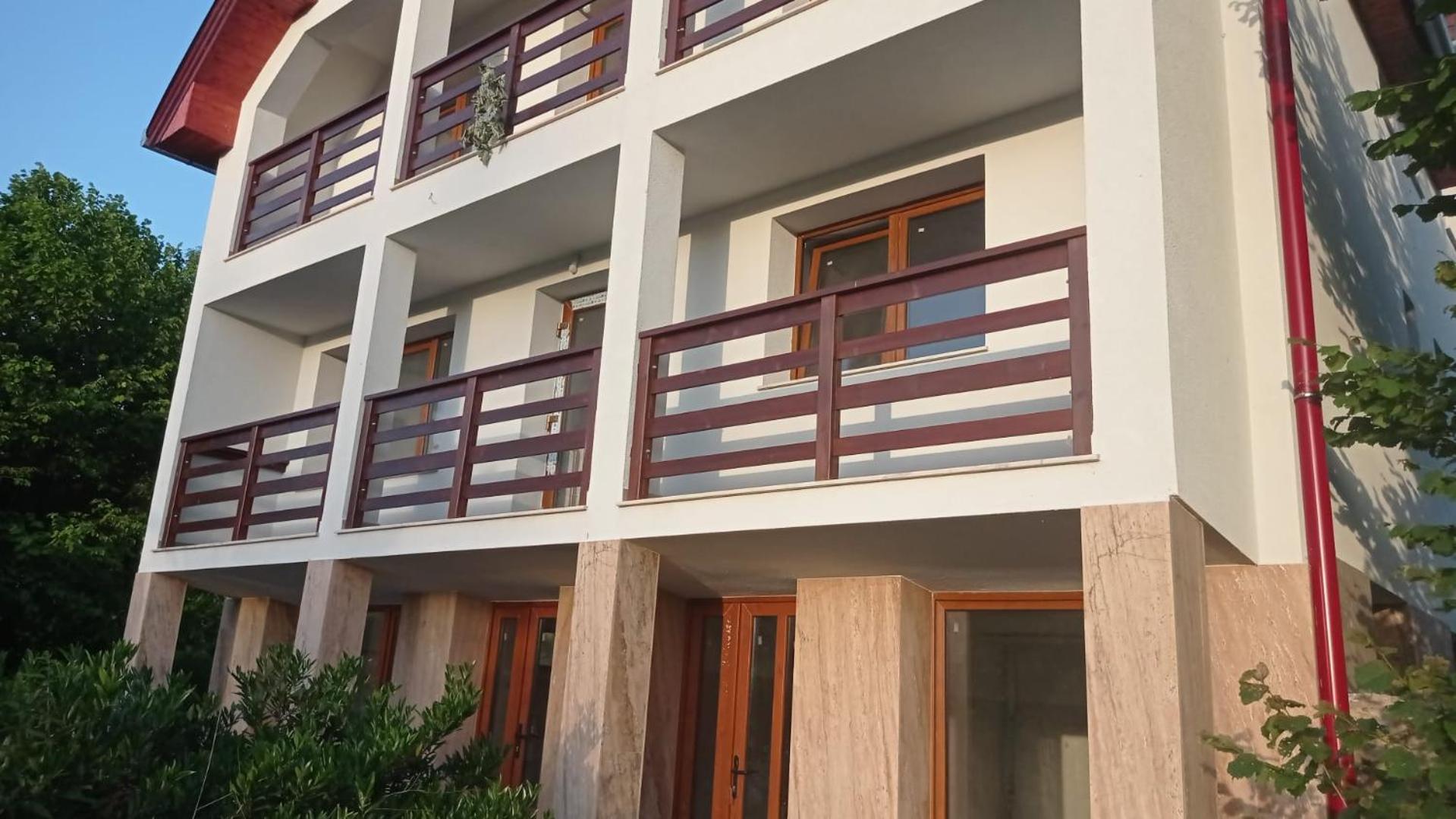 Pensiunea Valea Toplitei Rosia Exterior photo